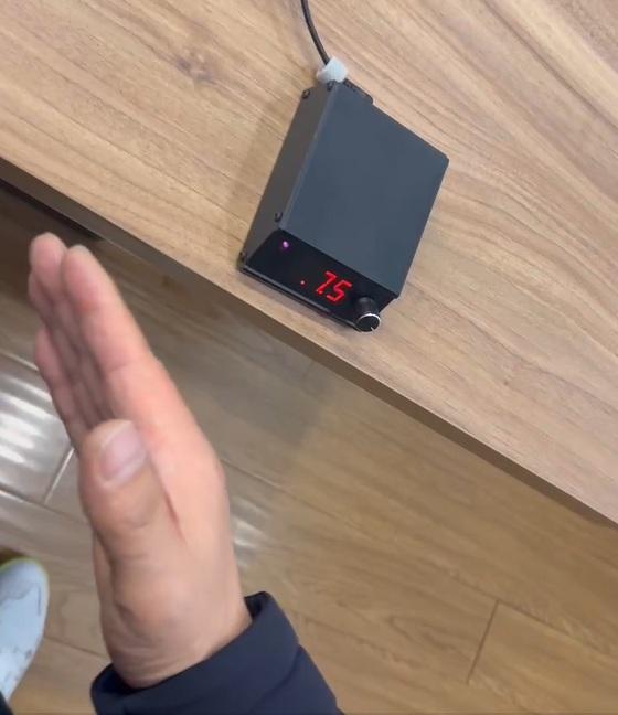 手势控制 图片 2